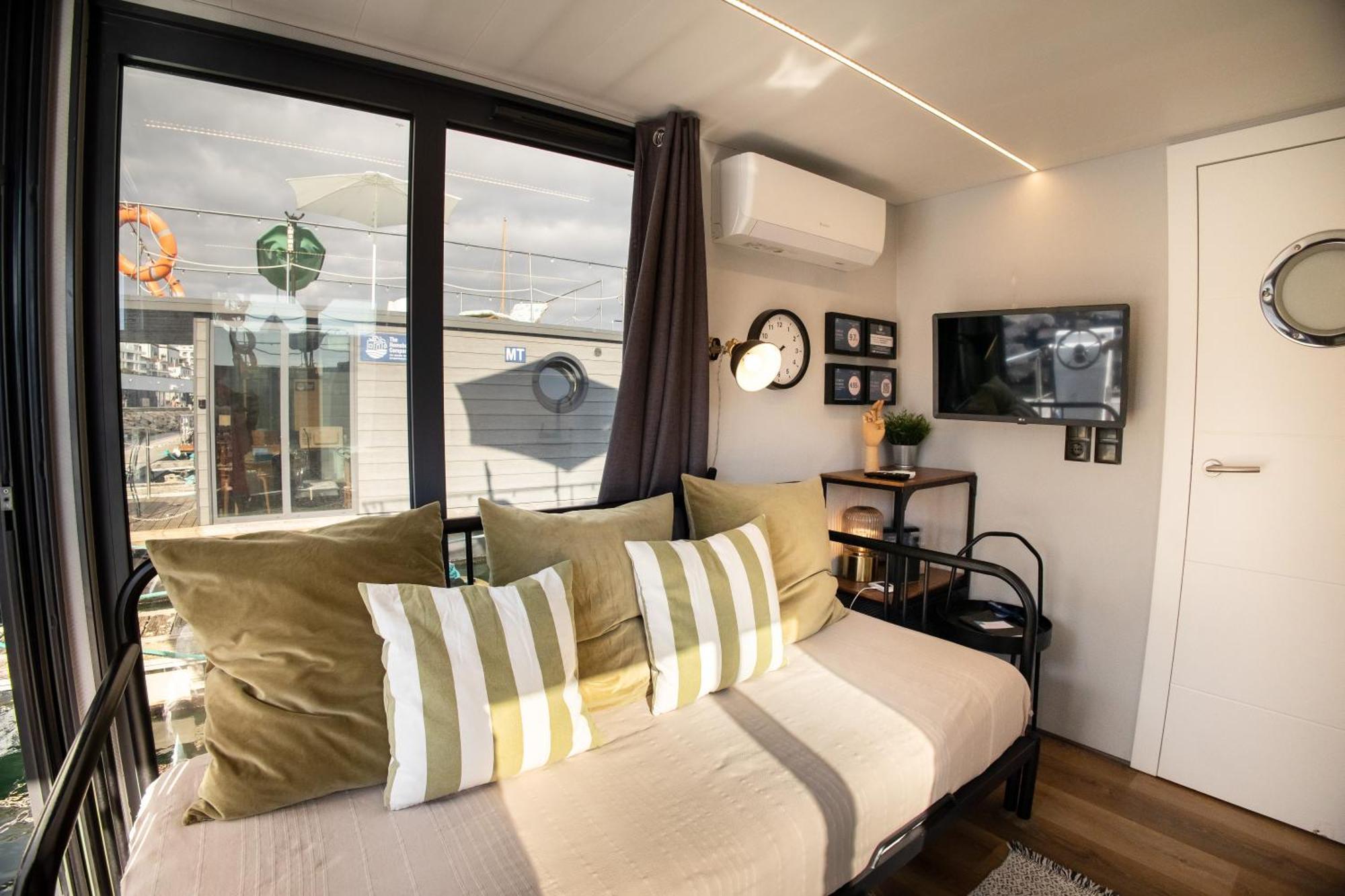 The Homeboat Company Sant'Elmo-Cagliari Exterior foto
